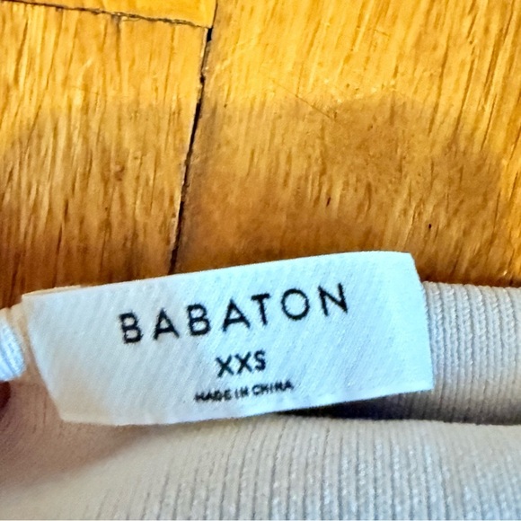 BABATON ARITZIA Marek Off Shoulder Crop Top Light Grey Size XXS - Picture 4 of 6